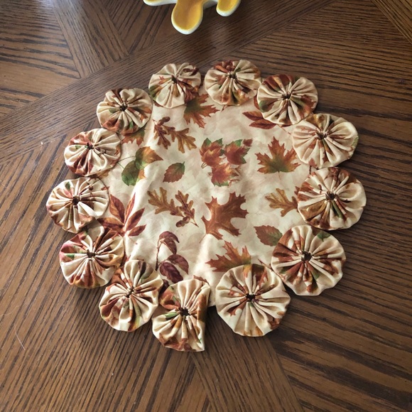Vintage Fall Doily - Picture 2 of 3